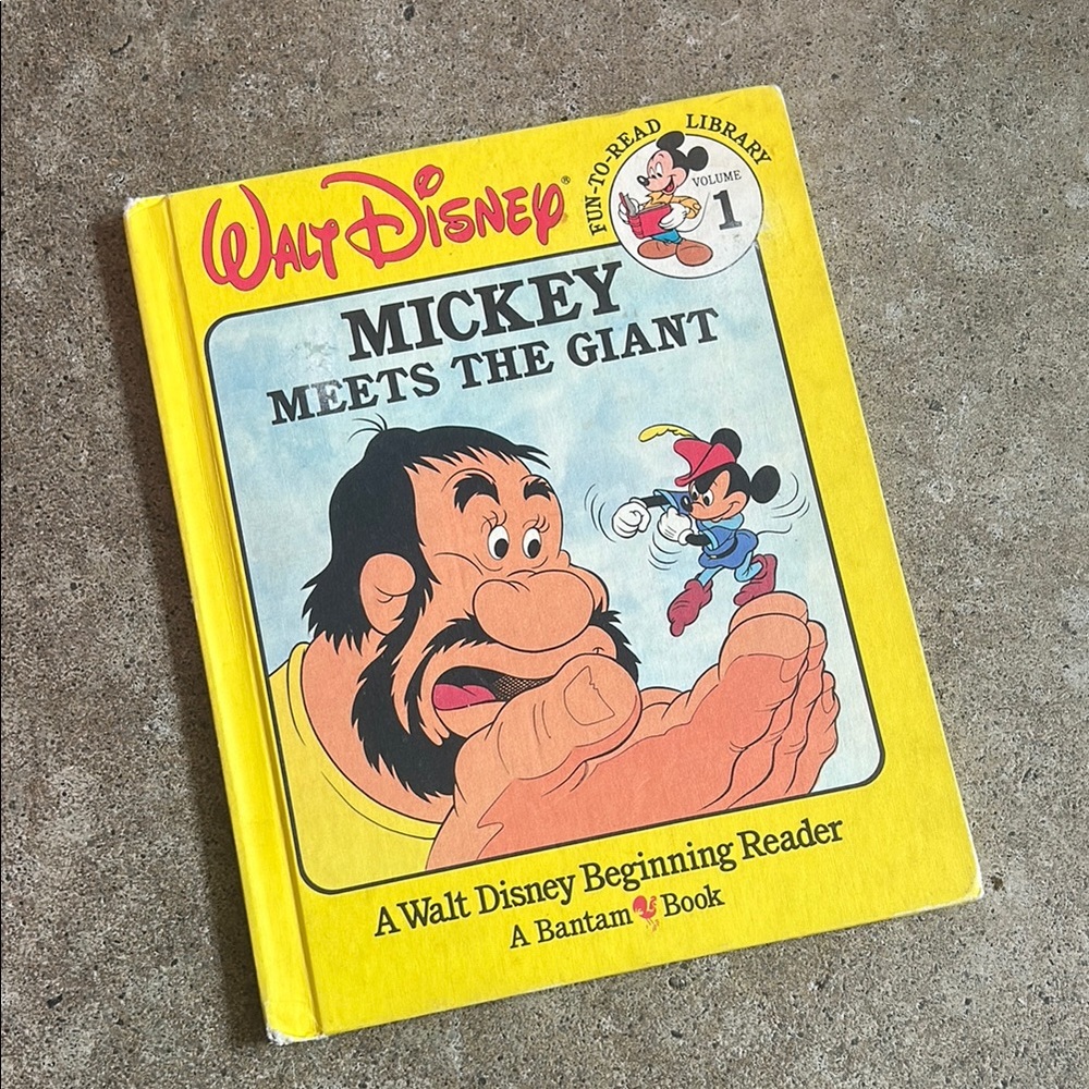 Walt Disney Mickey Meets the Giant Book 1986